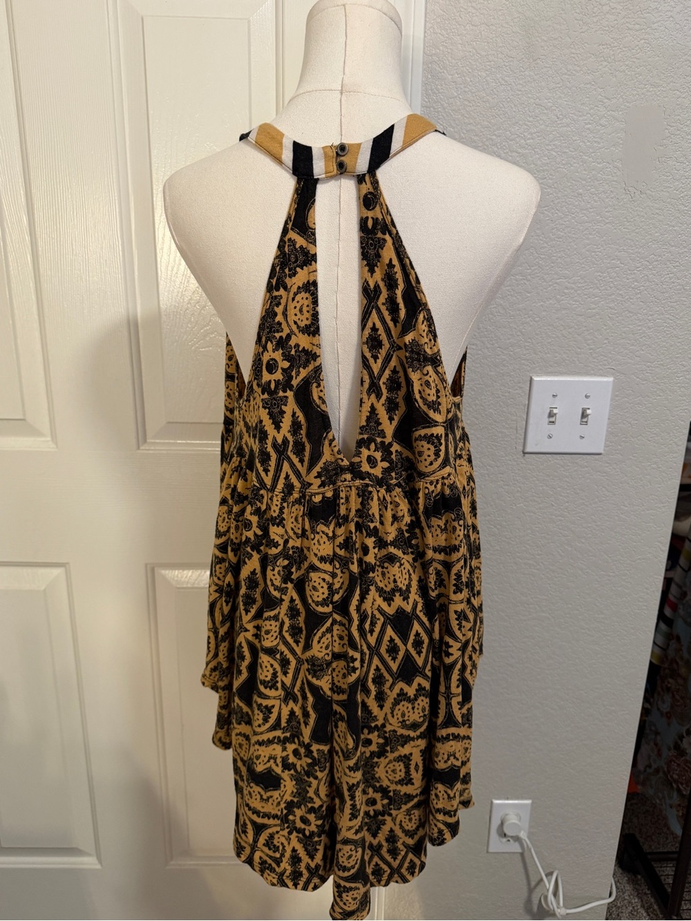 Free People Black and Tan Printed Halter Tank - Picture 5 of 5